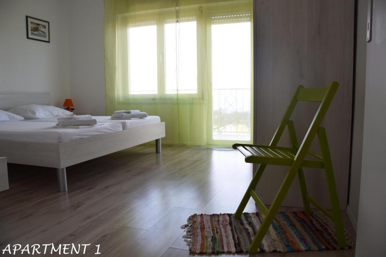 Apartments Luka Trogir Ngoại thất bức ảnh