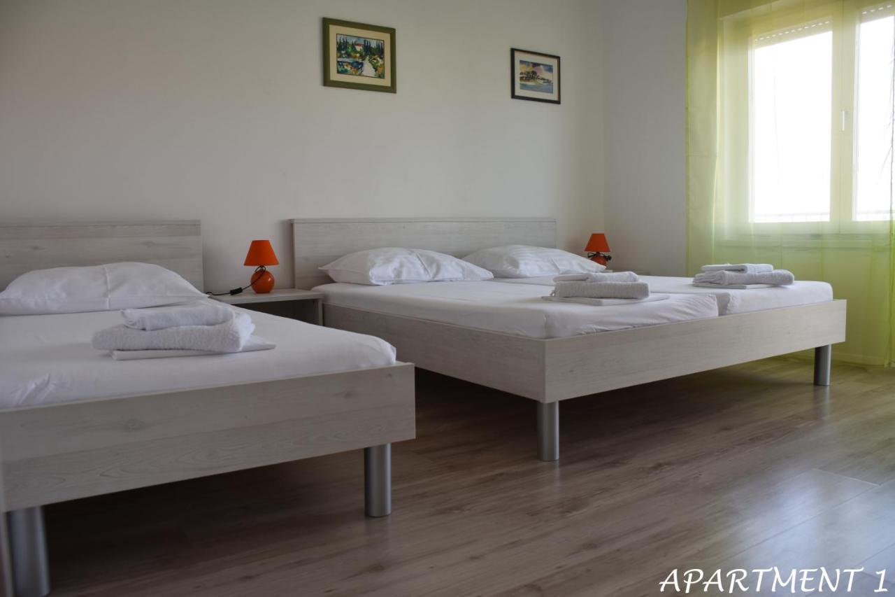 Apartments Luka Trogir Ngoại thất bức ảnh