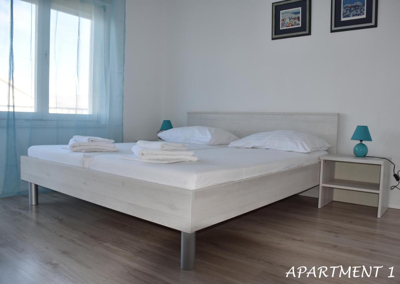 Apartments Luka Trogir Ngoại thất bức ảnh
