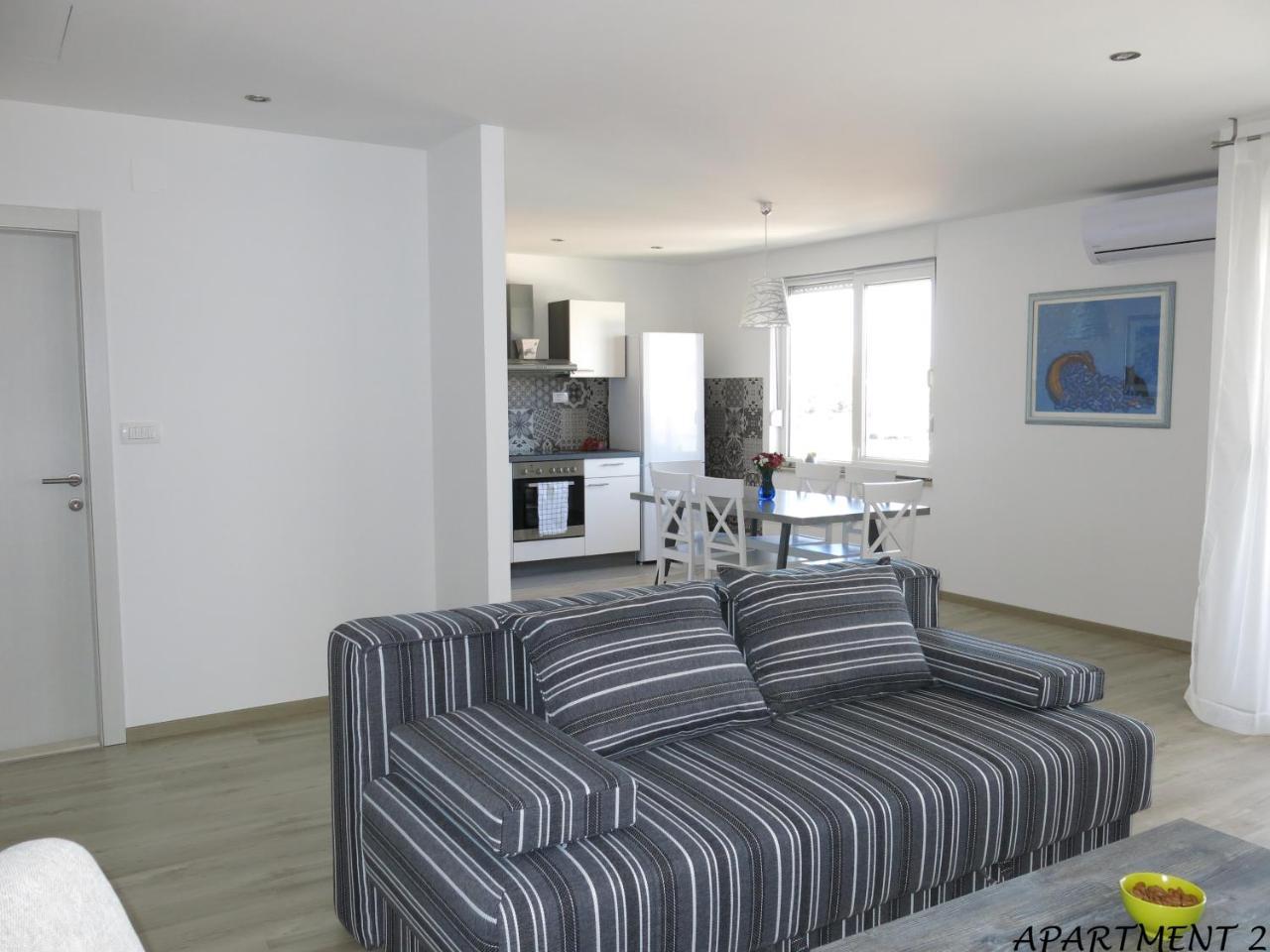 Apartments Luka Trogir Ngoại thất bức ảnh